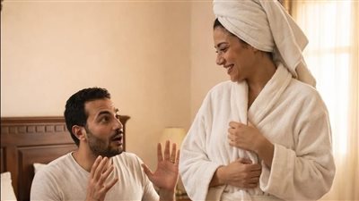 مراتي بتستحمى مرتين كل ليله