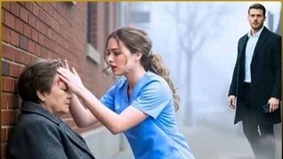 طالبة تمريض خجولة تغيّبت عن الامتحان لمساعدة شخص غريب وفي اليوم التالي، جاء مدير شركة يبحث عنها.